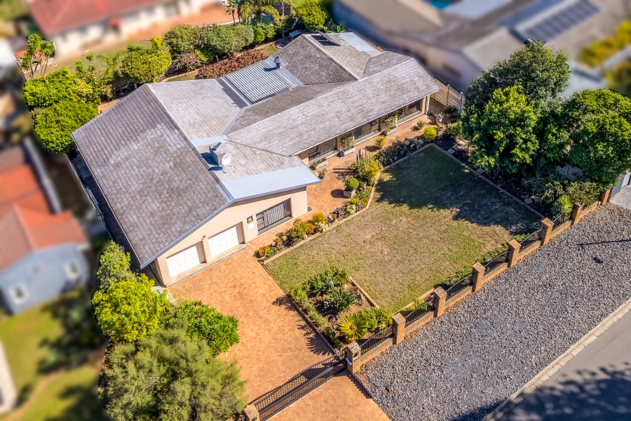 4 Bedroom Property for Sale in Kenridge Western Cape